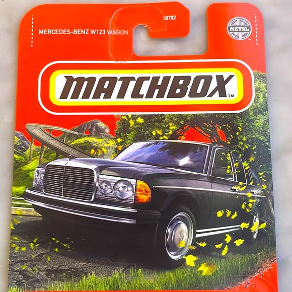 Mercedes-Benz Wagon W123 - Picture 2 of 10